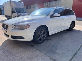 Volvo V70 2013
