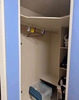 Habitación Infantil con Armario Esquinero
