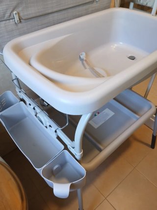 Cambiador con Bañera para Bebé