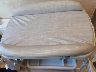 Cambiador con Bañera para Bebé