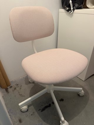 Silla giratoria Klovsta blanco/marrón