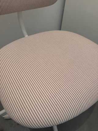 Silla giratoria Klovsta blanco/marrón