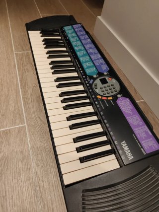 Teclado Digital Yamaha PSR-77