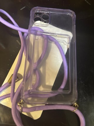 Funda iPhone 11 Pro Max Morada con Colgante morado