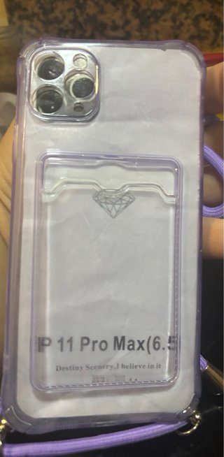 Funda iPhone 11 Pro Max Morada con Colgante morado