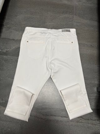 Vaqueros blancos talla 48