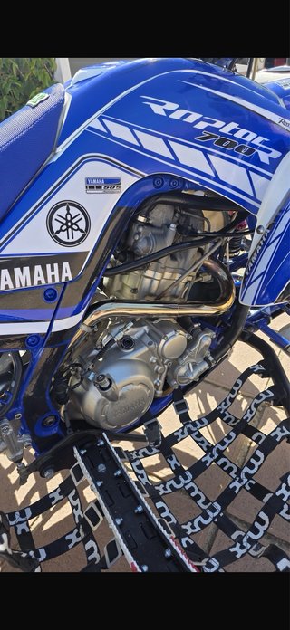 Yamaha Raptor 700R Azul y Blanco