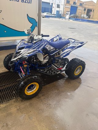 Yamaha Raptor 700R Azul y Blanco