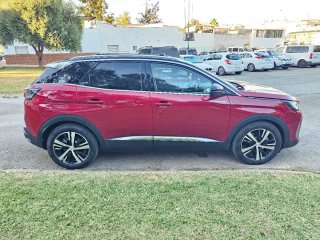 Peugeot 3008 GT Hybrid 4 4x4 300 cv PHEV año 2021