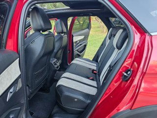 Peugeot 3008 GT Hybrid 4 4x4 300 cv PHEV año 2021