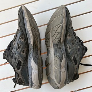 Zapatillas Asics GEL-NYC Negras y Grises