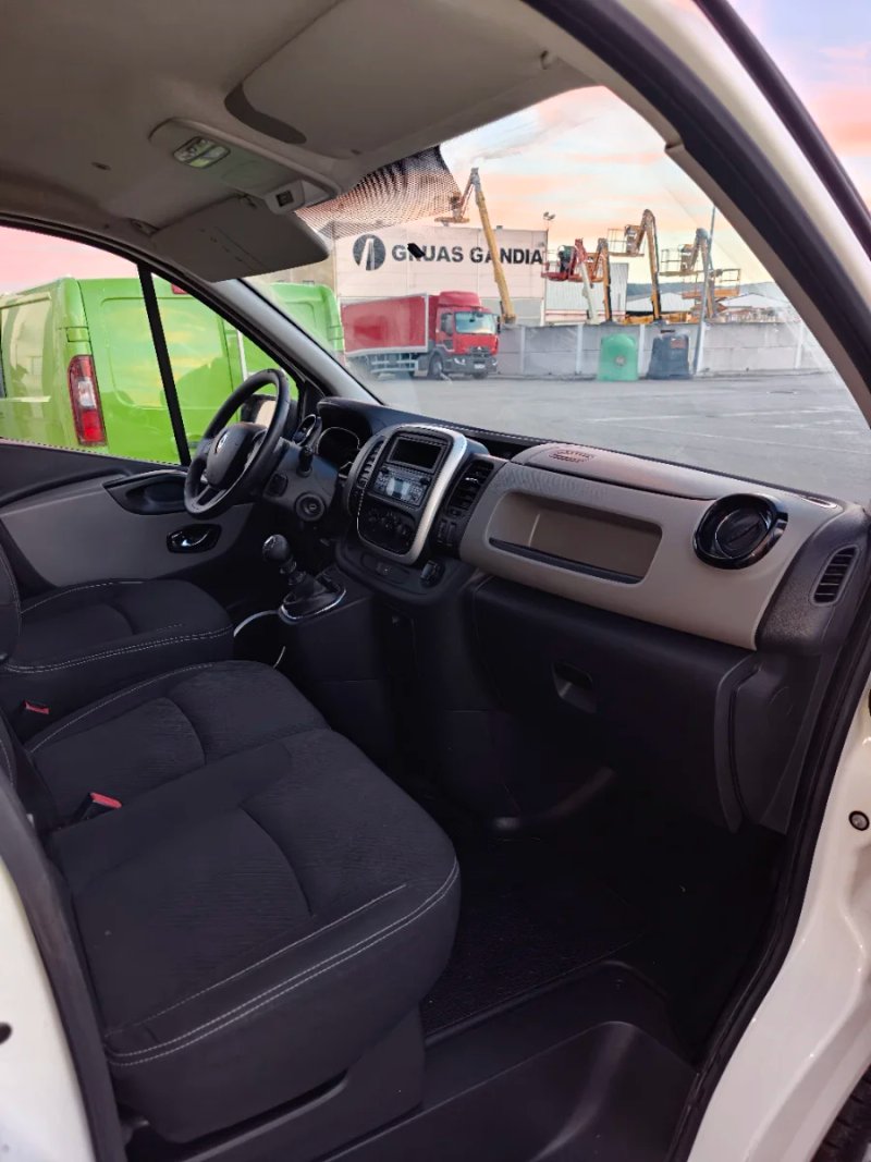 Renault Trafic 2018, foto 8