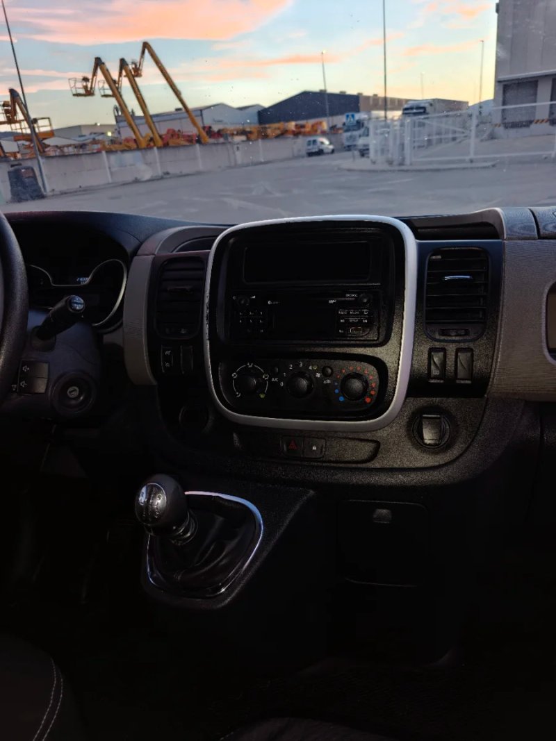 Renault Trafic 2018, foto 9