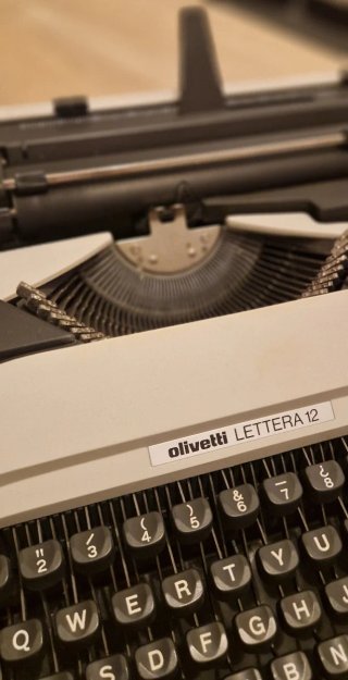 Máquina de escribir Olivetti Lettera 12 Vintage