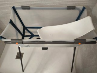 Bañera Plegable Stokke con Soporte