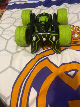Coche Stunt RC Negro y Verde