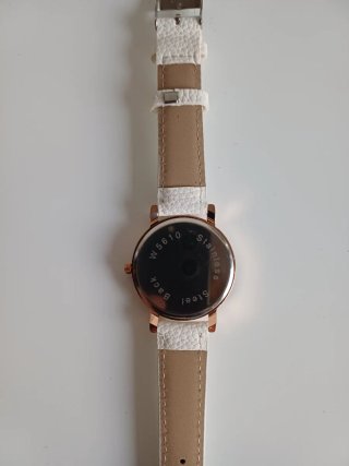 Reloj de Mujer con Correa Blanca
