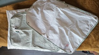 Cambiador de bebé con estampado de erizos