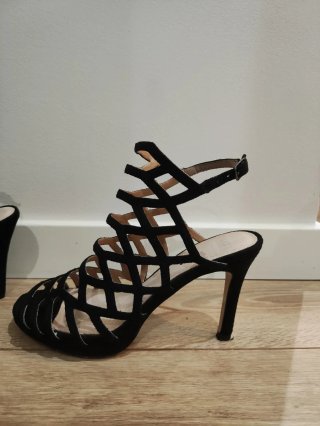 Sandalias de tacón negras