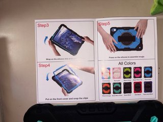 Cover per tablet con supporto e tracolla