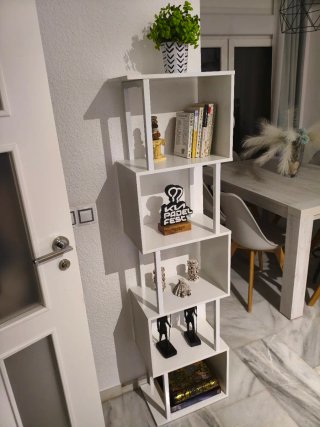 Estanteria zig zag blanca nueva