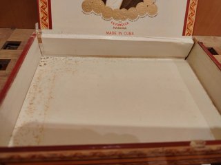 Caja antigua madera puros Fonseca Habana