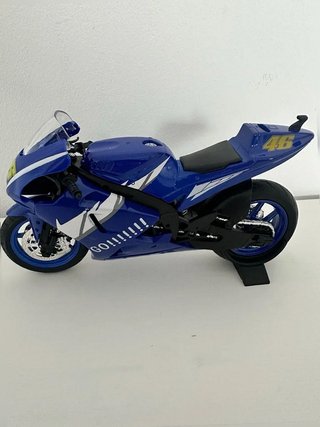 Yamaha YZR-M1 Valentino Rossi GO!!