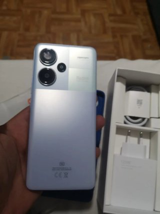 Xiaomi Redmi Note 13 Pro+