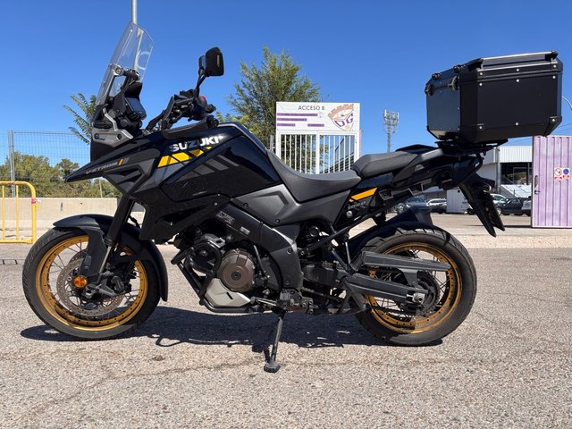 Suzuki V Strom