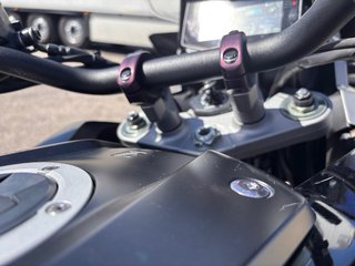 Suzuki V-Strom 1050 XT Negra y Dorada 2022