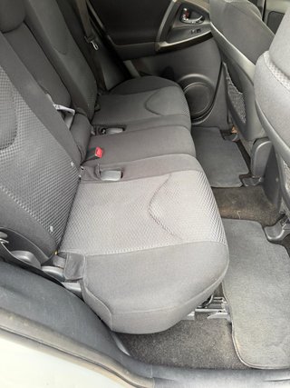 Toyota RAV4 2011