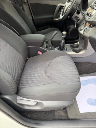 Toyota RAV4 2011