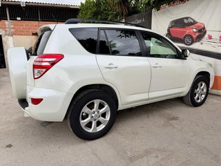 Toyota RAV4 2011