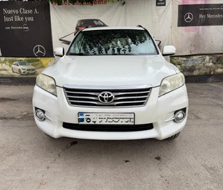 Toyota RAV4 2011