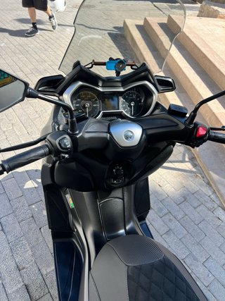 Yamaha X-Max 300  menos de 5000km