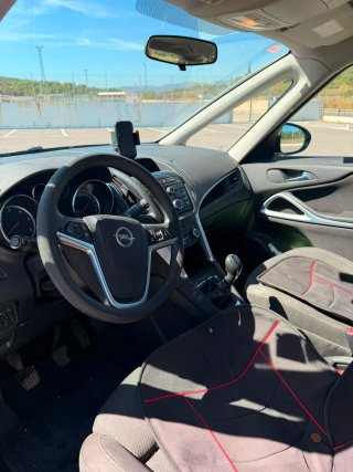 Opel Zafira Tourer 2013