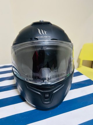 Casco de moto MT Helmets negro