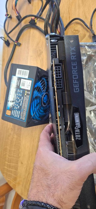 Zotac RTX 2080 Super + Fuente 650W