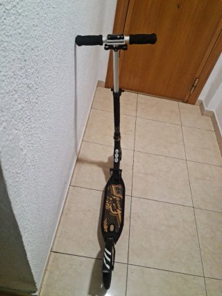 Patinete con doble suspensión