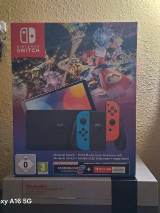 caja Nintendo Switch OLED