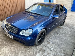 Mercedes-Benz Clase C 2004