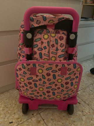Mochila escolar con ruedas y estampado