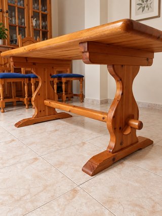 Mesa de Comedor de Madera Maciza