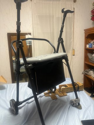Andador Plegable con Asiento