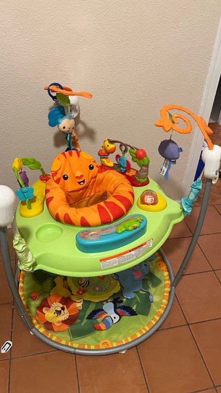 Saltador Bebé Fisher Price con Tapete