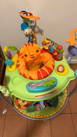 Saltador Bebé Fisher Price con Tapete