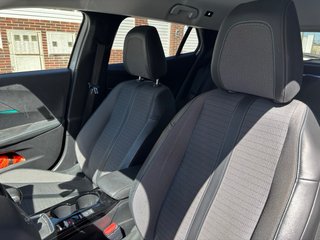 Peugeot 2008 Allure Pack 1.5 BlueHDi 110CV (2021)