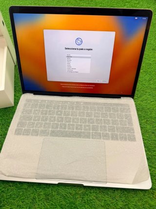MacBook Pro 13 2017 Touch Bar i5 8/256GB