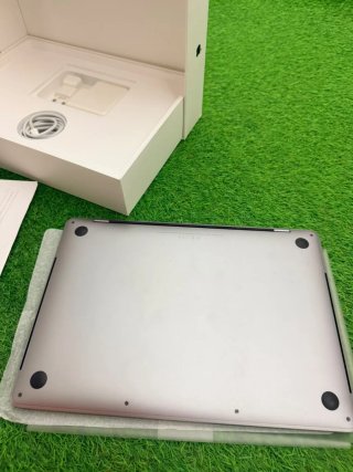 MacBook Pro 13 2017 Touch Bar i5 8/256GB