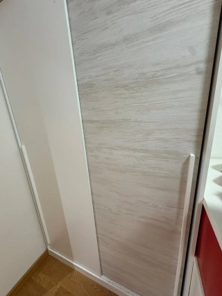 Armario de dos puertas correderas